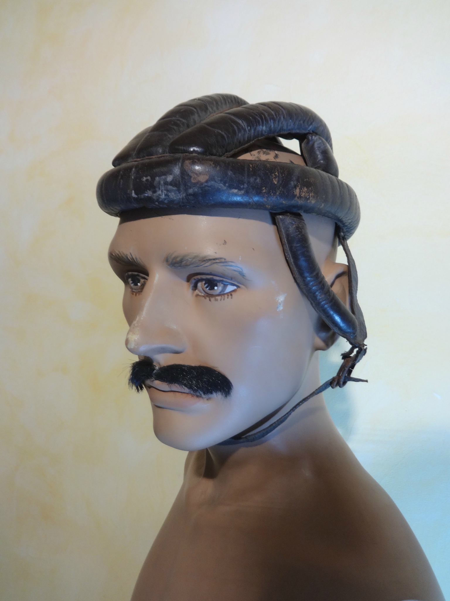 Casque de vélo en cuir