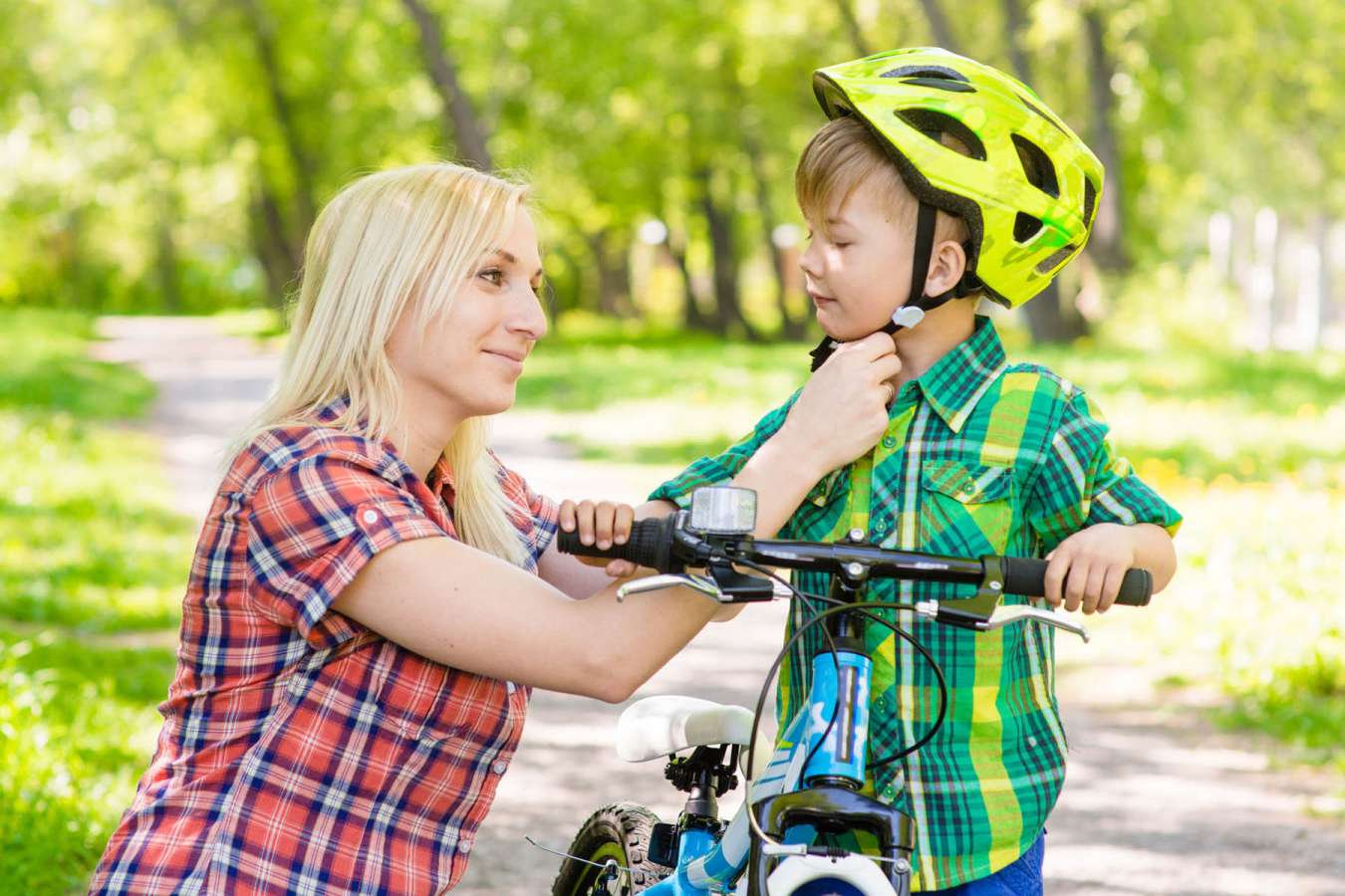 Port du casque enfant vélo