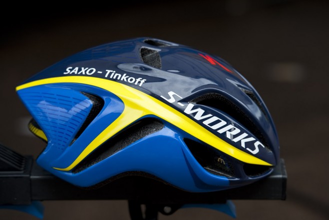 Casque velo tinkoff saxo