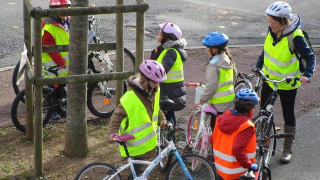 Velo sans casque amende