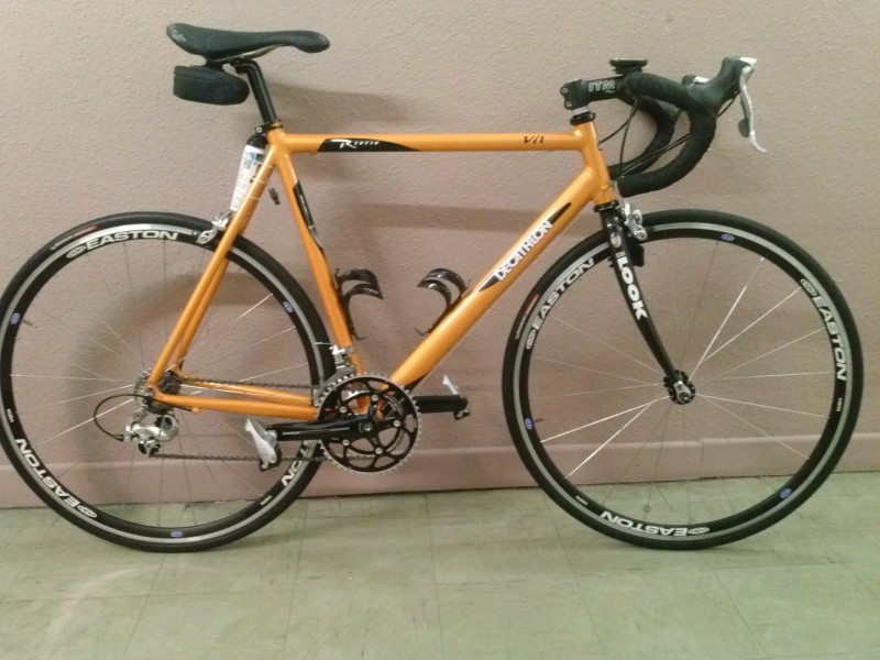 Velo de course decathlon d occasion