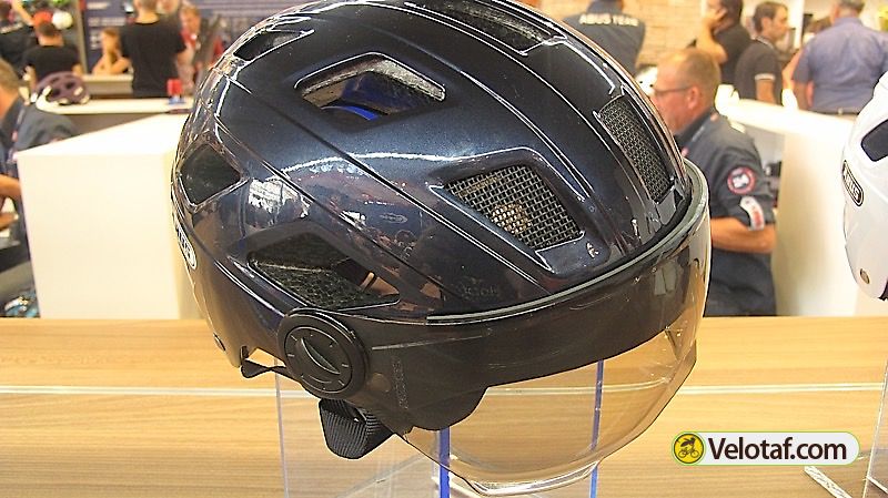 Casque velo avec visiere abus
