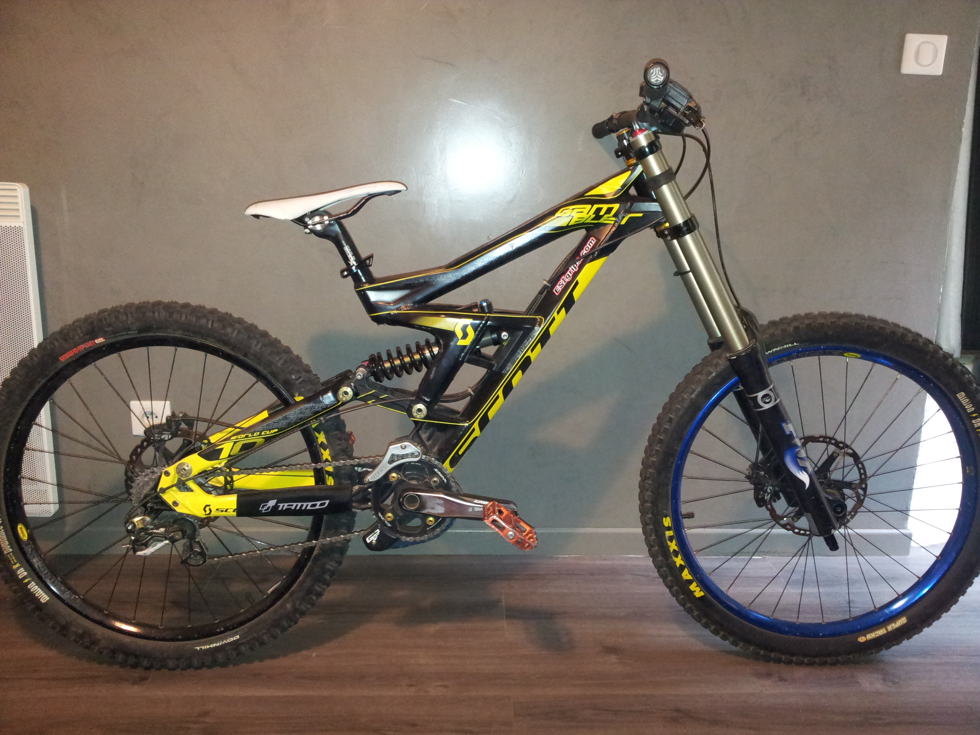 Velo dh pas cher occasion