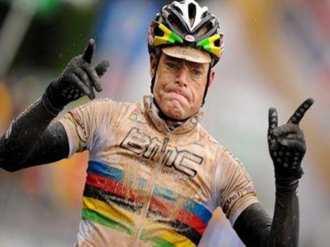 Casquette vélo sous casque