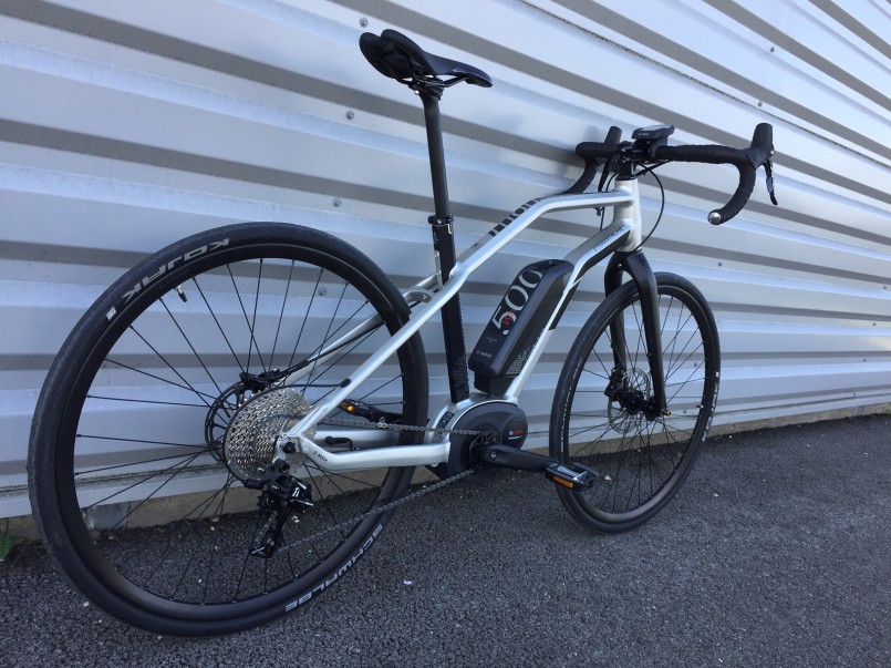 Velo de course electrique moustache