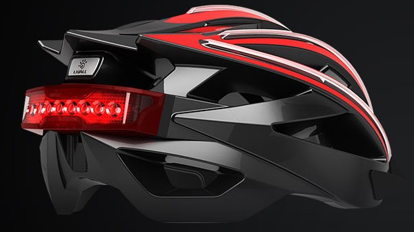 Eclairage arriere casque velo