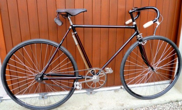 Vélos anciens à vendre