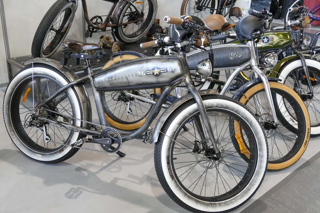Velo electrique style moto
