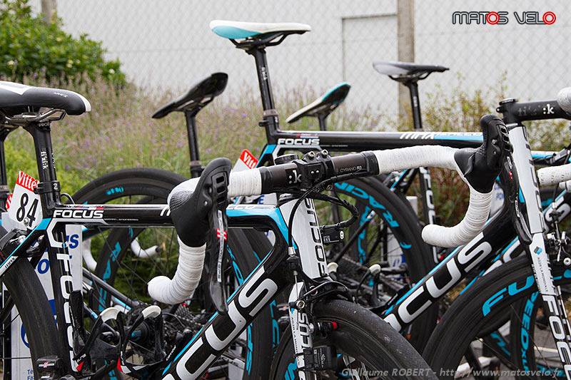 Casque de velo equipe pro