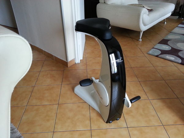 Velo appartement elliptique techness se 800