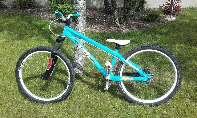 Velo dirt occasion violet