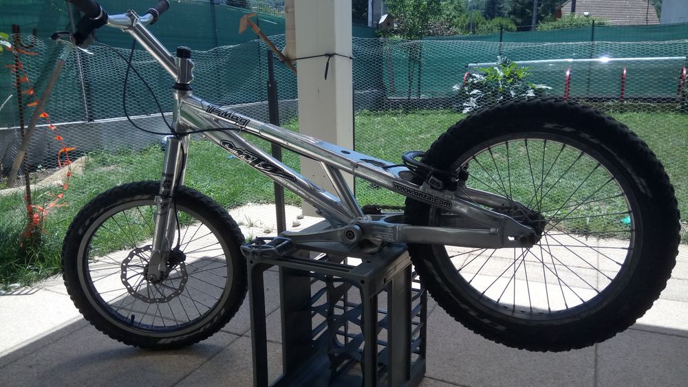 Velo trial 20 pouces occasion