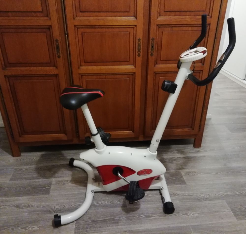 Velo d appartement strong way