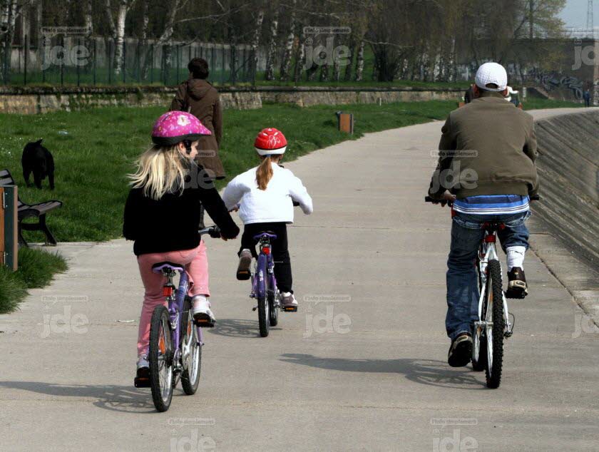 Velo le casque est-il obligatoire