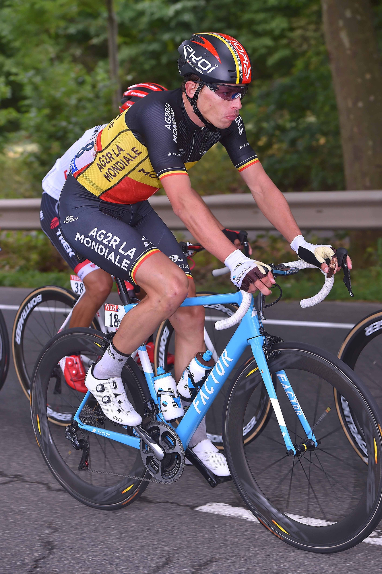 Casque aerodynamique velo