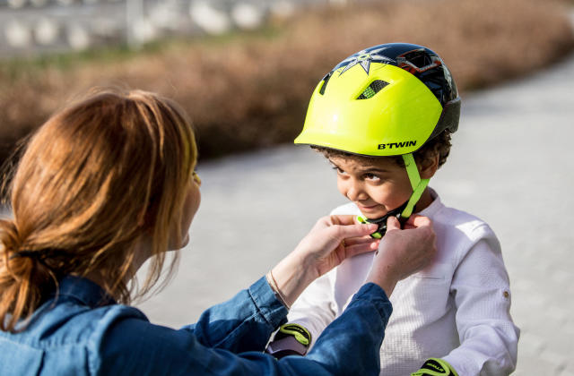 Casque vélo bébé leclerc
