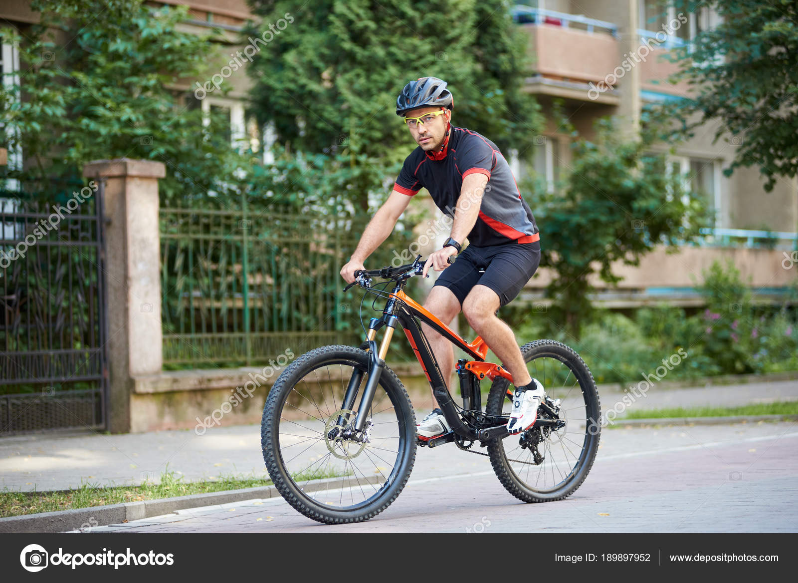 Mec casque velo
