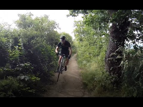 Velo route triban 100 flat bar b'twin occasion