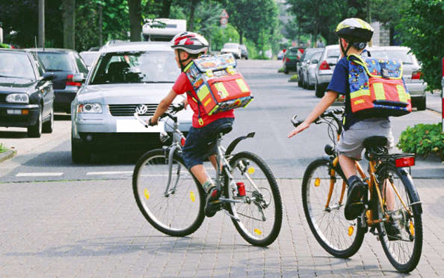 Le port du casque à vélo est-il obligatoire