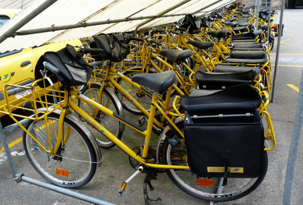 Casque vélo la poste