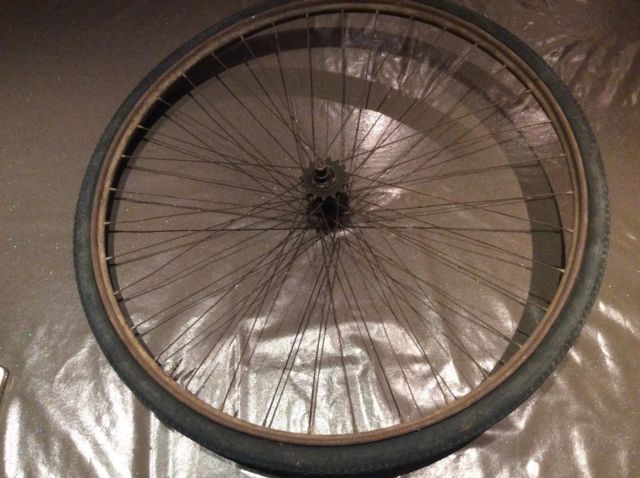 Roue de vélo 700 occasion