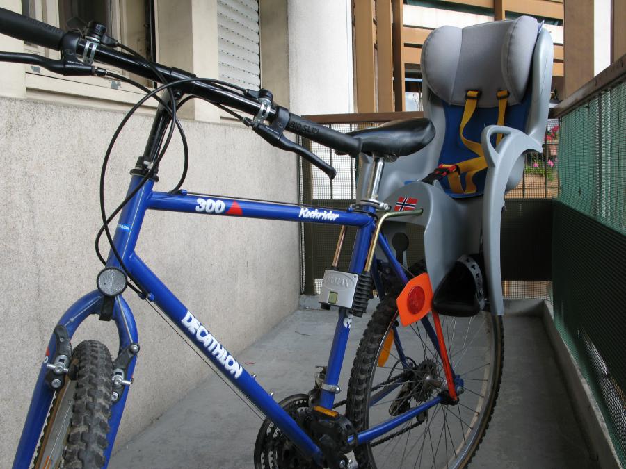 Velo appartement avec siege decathlon