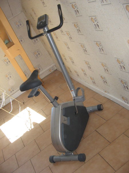 Velo appartement fc 100 domyos