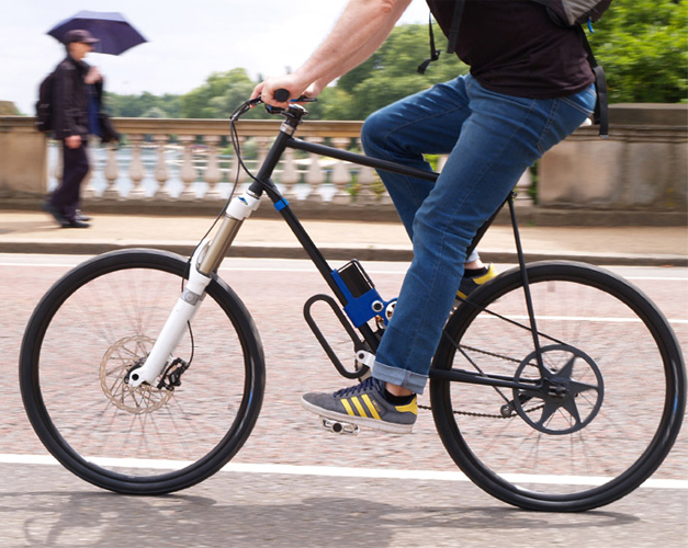 Casque velo piste cyclable