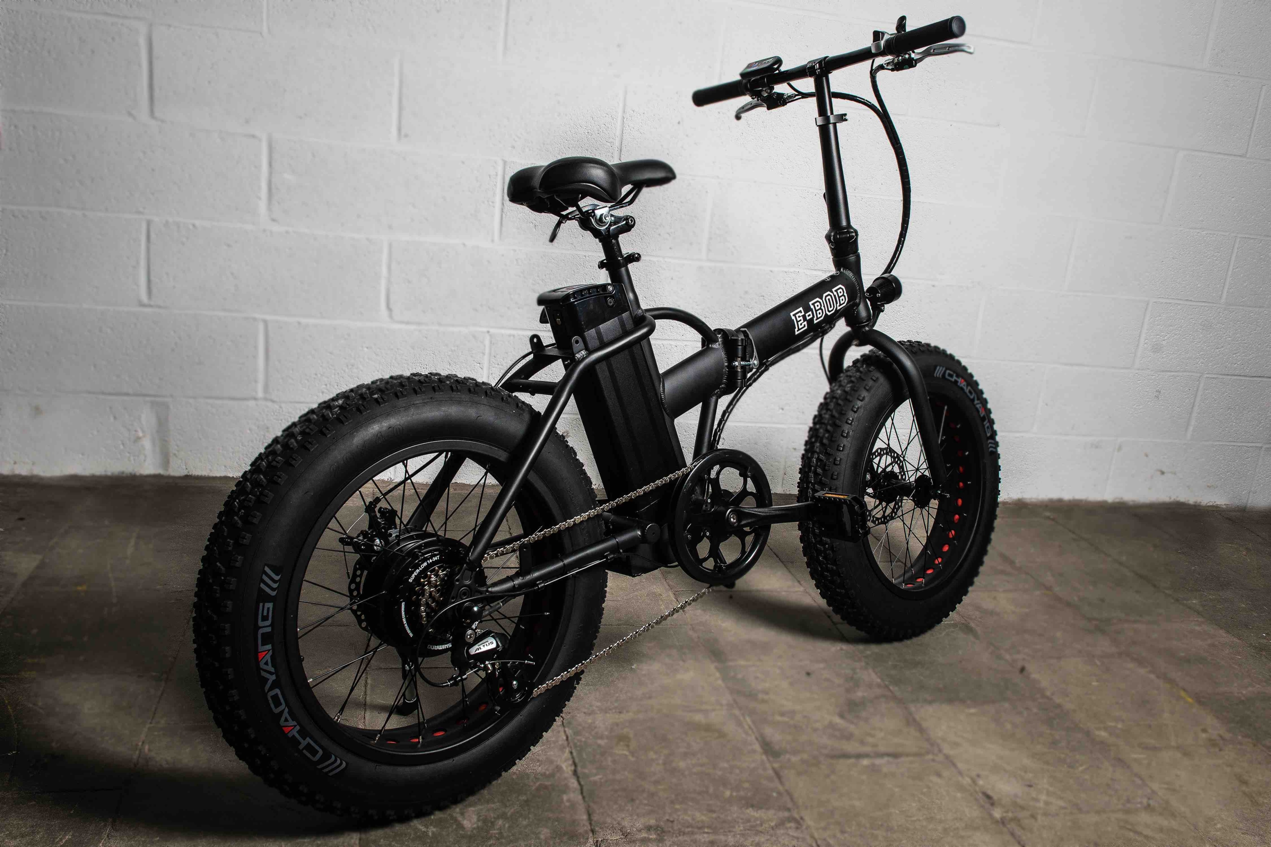 Vélo électrique pliant fat bike e-bob