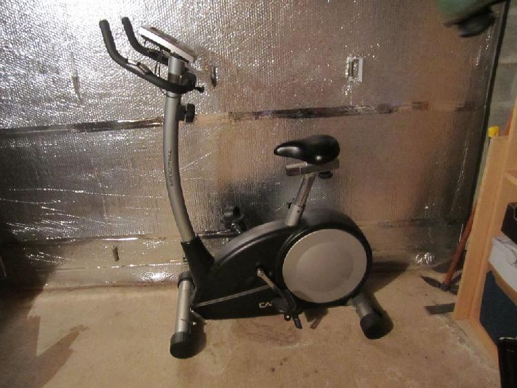 Vélo appartement care occasion