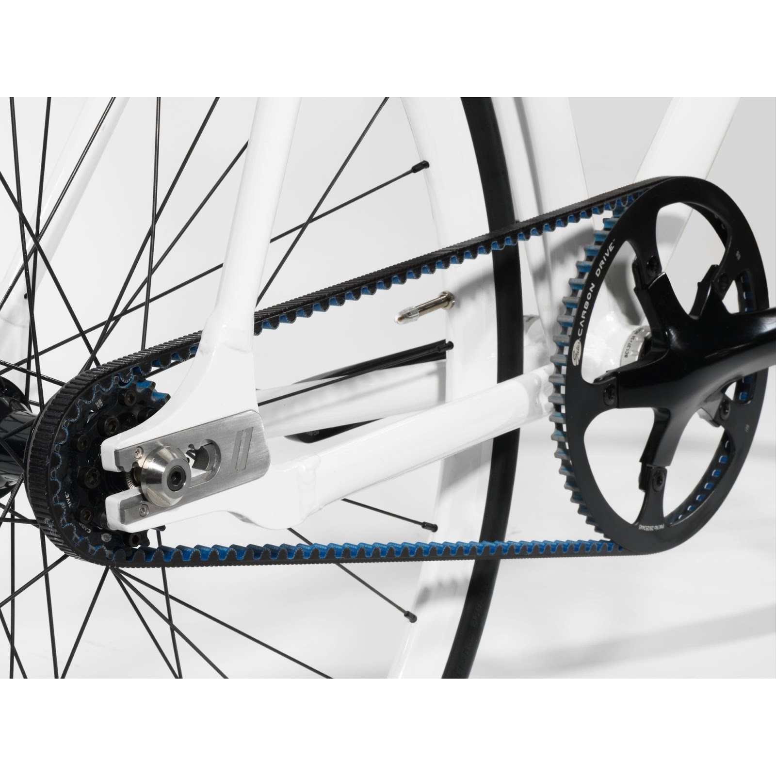 Vélo pliant avec courroie