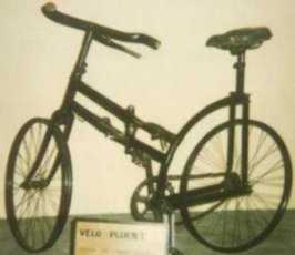 Le premier velo pliant