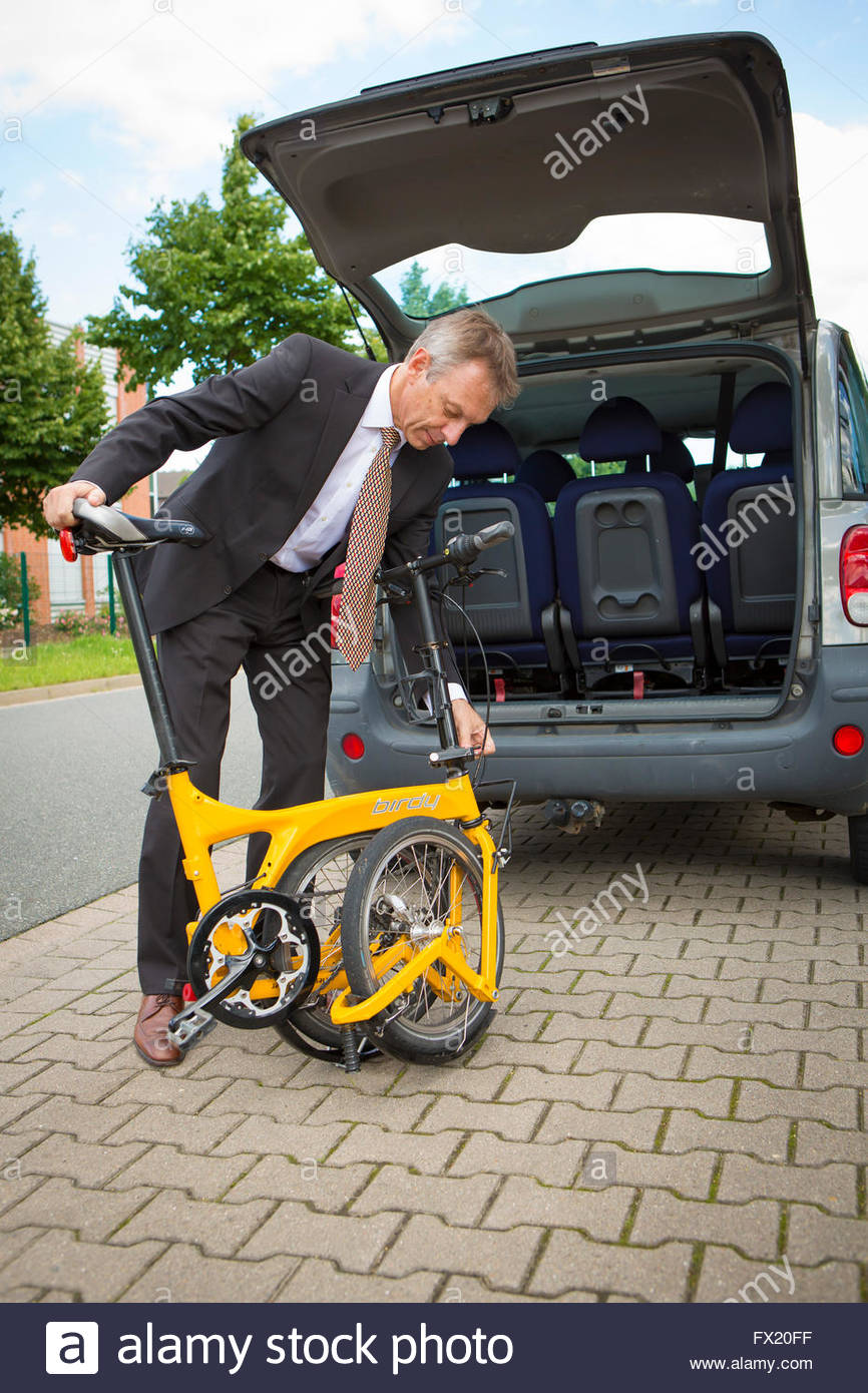 Velo pliant coffre voiture