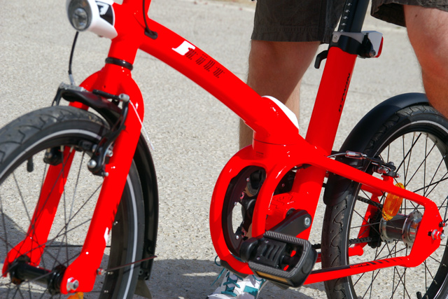 Velo pliant tilt 700 gris b'twin